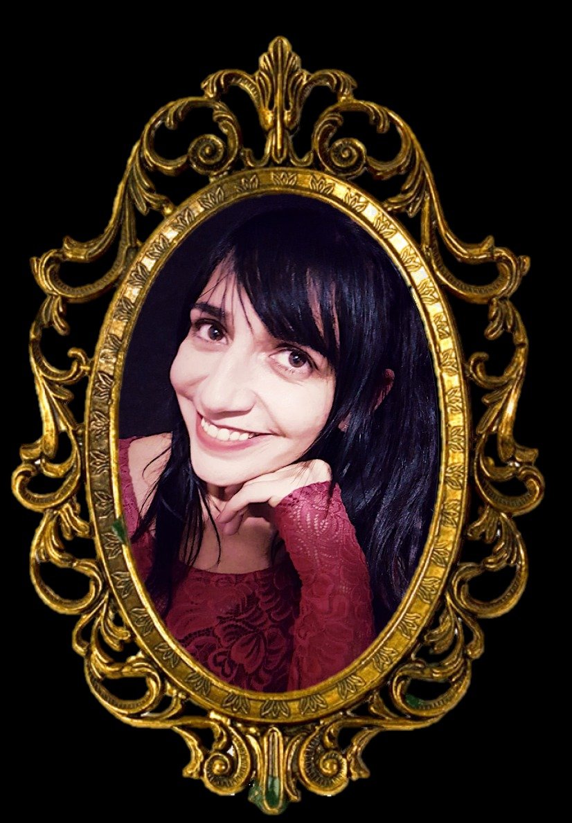 Saide Abdalá in a gilded frame